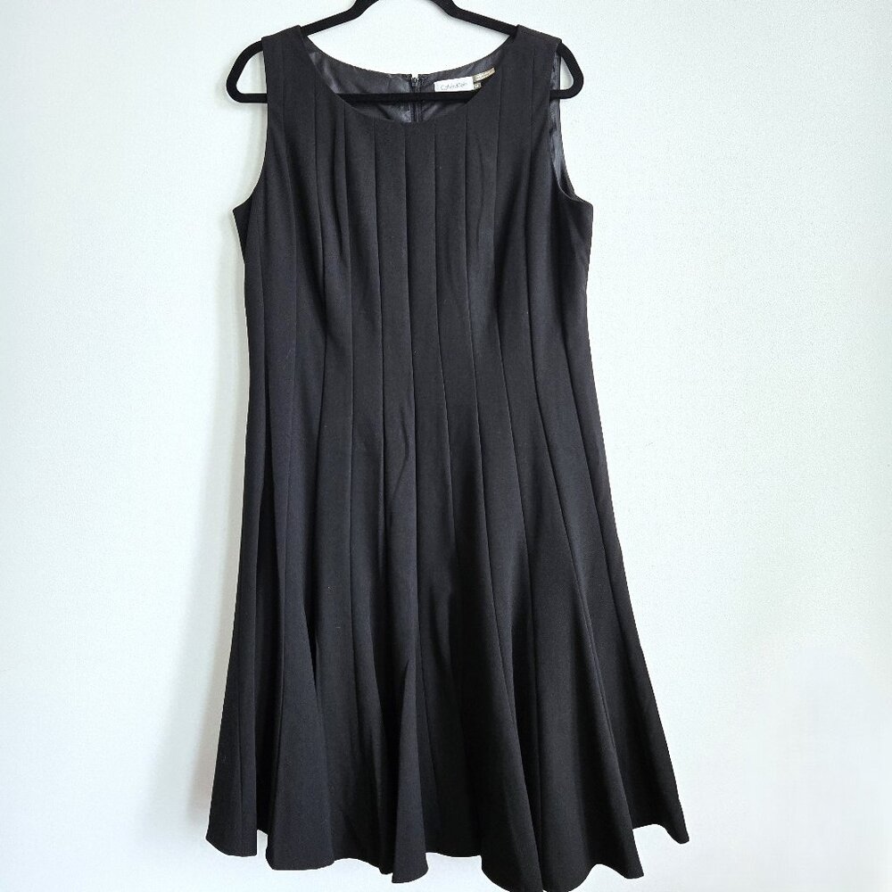 Calvin Klein Fit and Flare Vertical Seam Detail | Black | Size 14